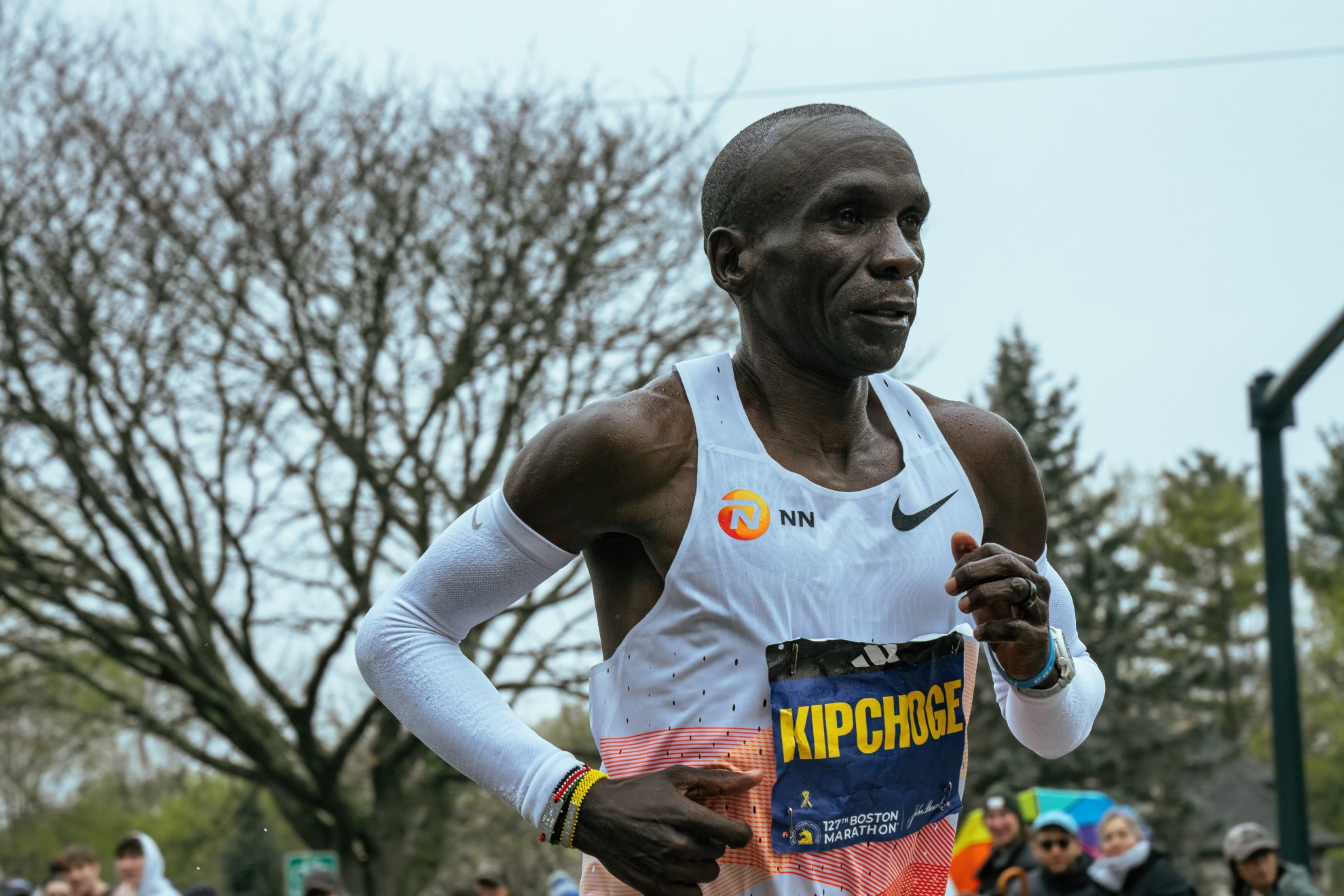 Tempo-230420-Kipchoge-02L