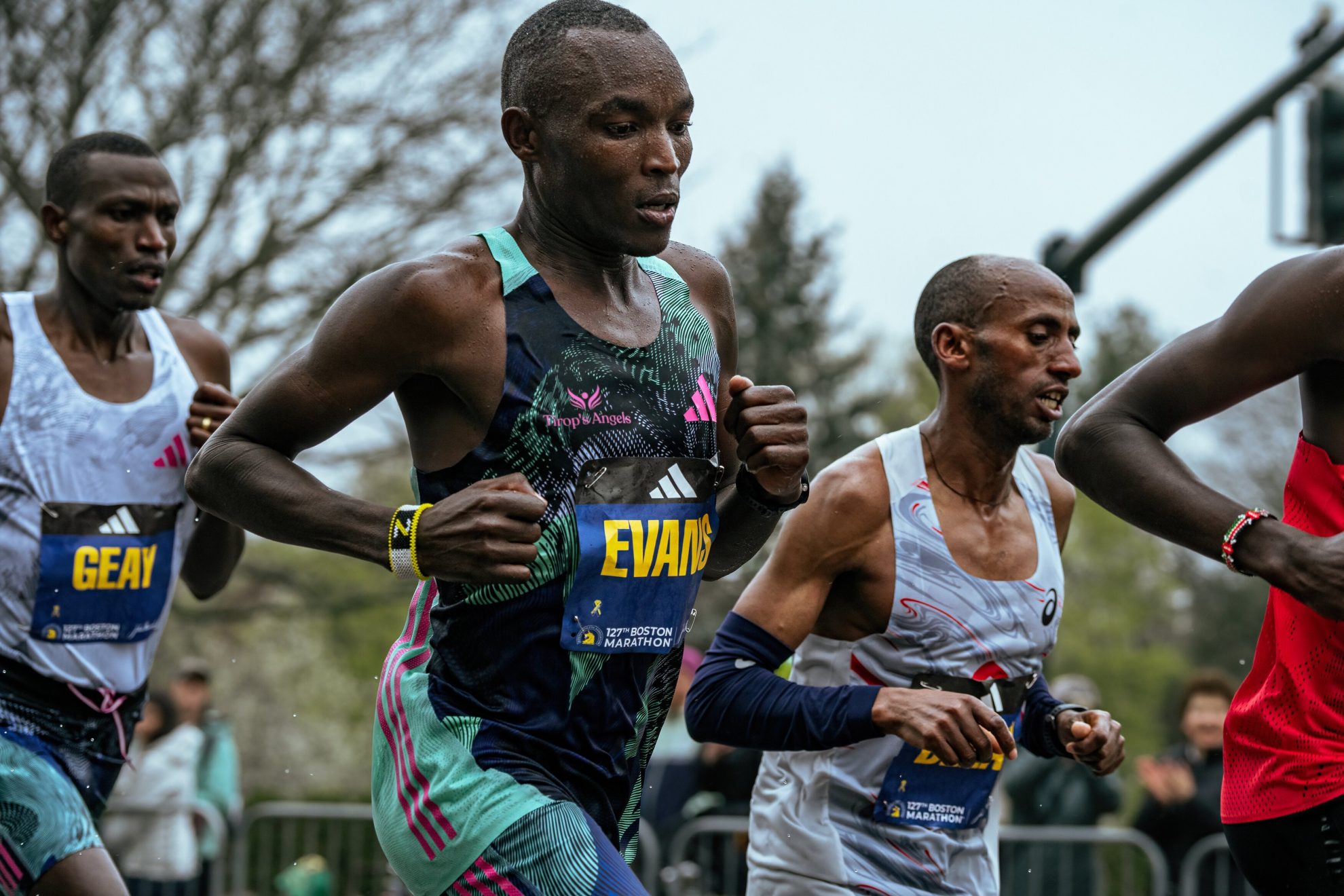 Tempo-230420-Kipchoge-03L