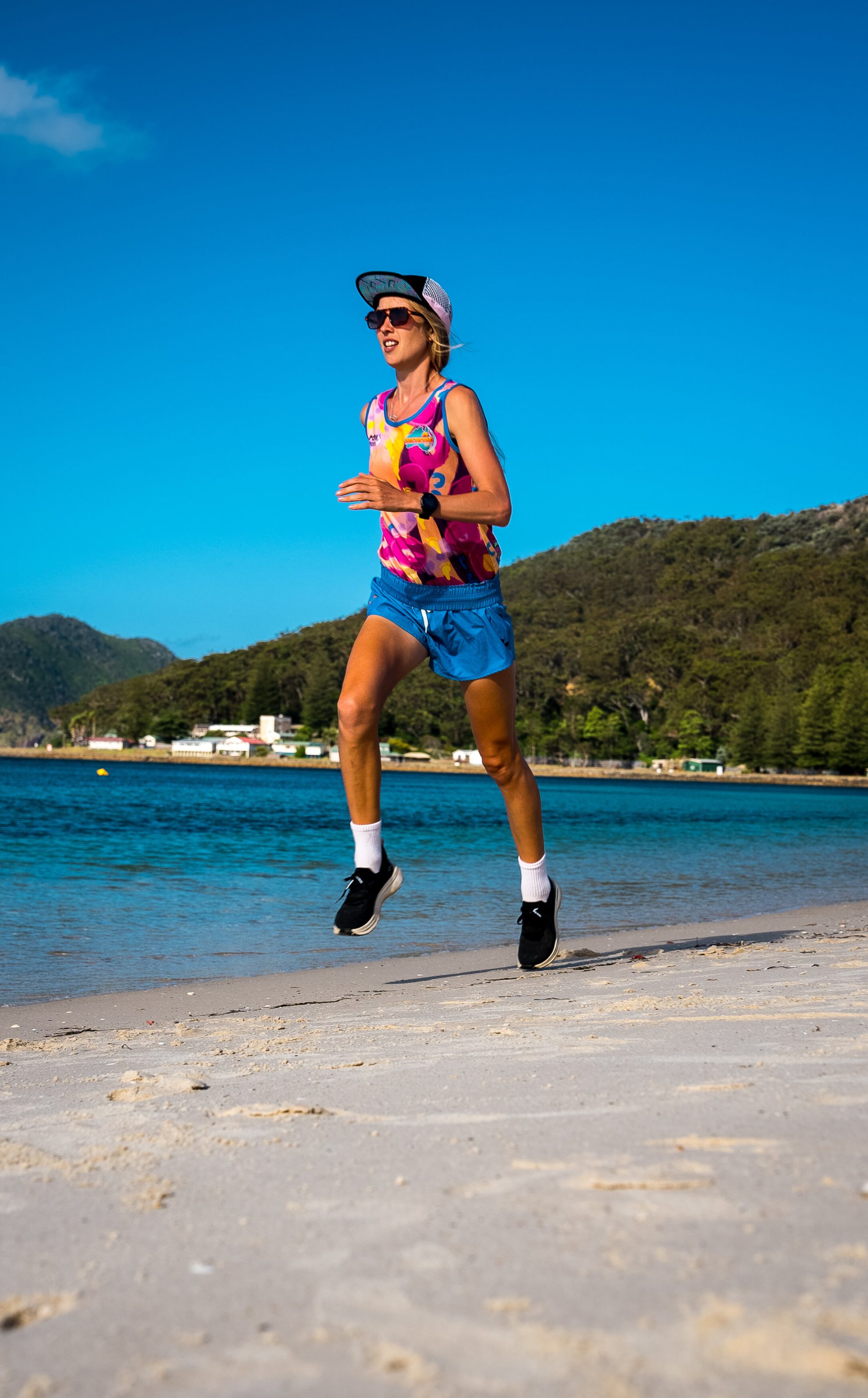 tempo-221214-tip-toe-05