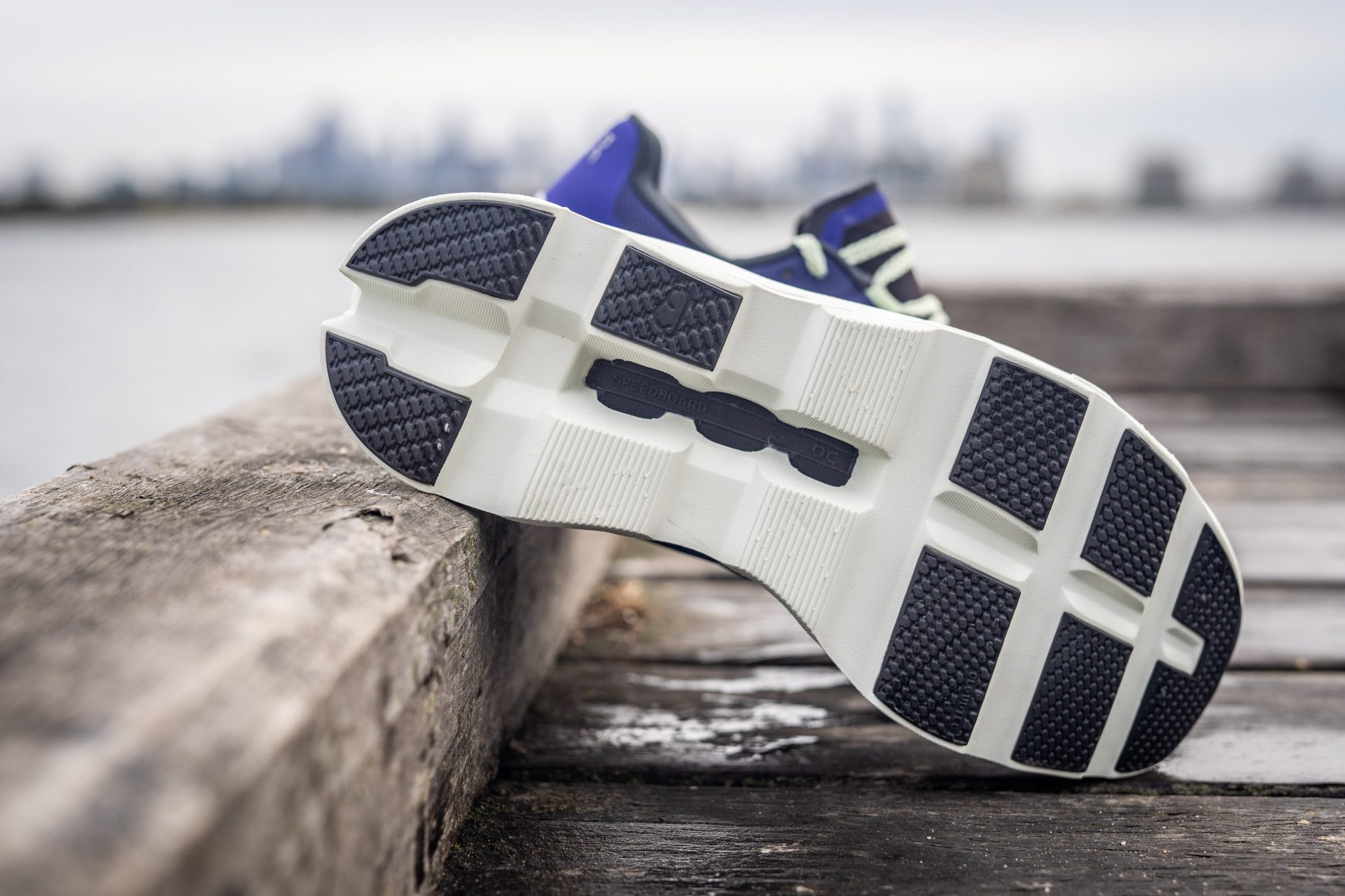 on-cloudmonster-outsole
