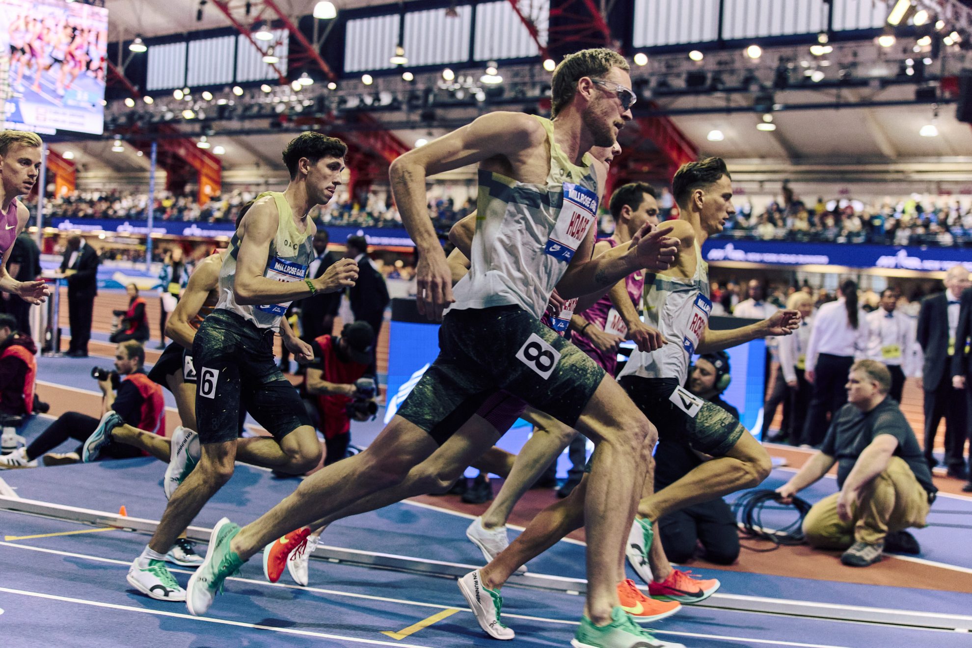 03B Olli Oliver Hoare amid pack M 3000m
