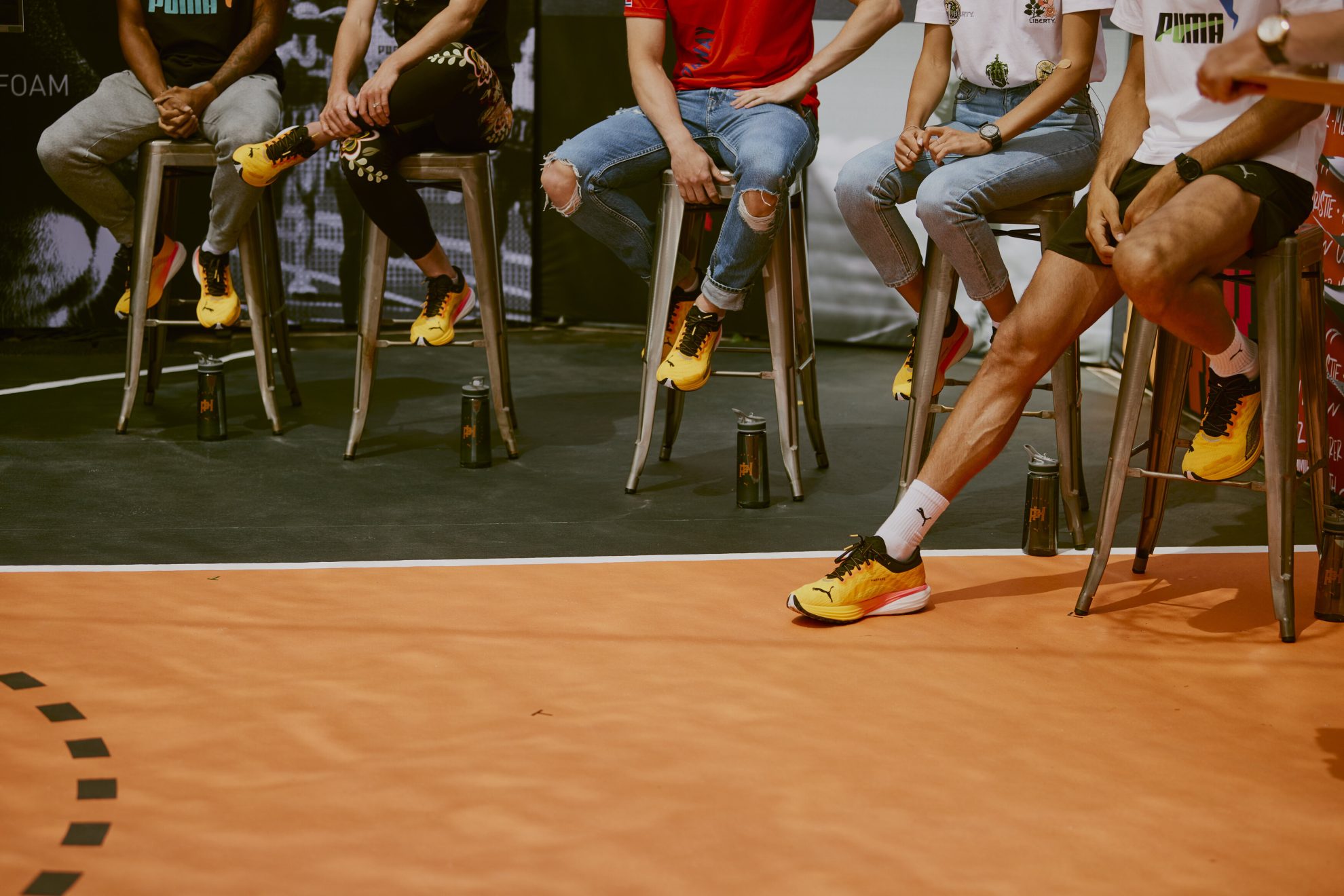 tempo-220715-puma-house-group-02-feet